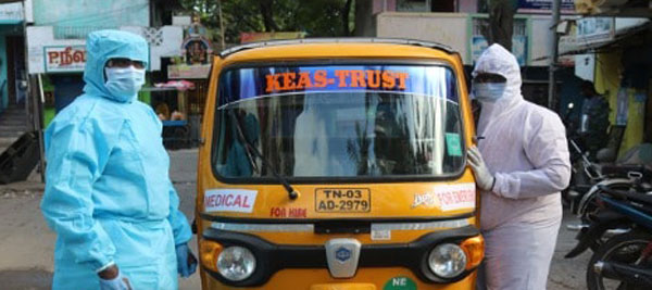 சென்னையில் 'ஆக்சிஜன் ஆட்டோ' சேவை... உயிர்காக்கும் உன்னத சேவையில் இறங்கிய தன்னார்வலர்!