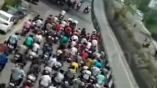 இப்படிலாம் பண்ணா ஏன் கொரோனா வராது... புனேவில் நடைபெற்றுள்ள அதிர்ச்சிகர சம்பவம்!!