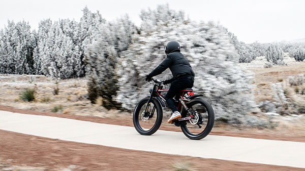 மணிக்கு 64கிமீ வேகத்தில் இயங்கக்கூடிய இ-பைக்!! அமெரிக்காவில் விற்பனைக்கு வருகிறது!