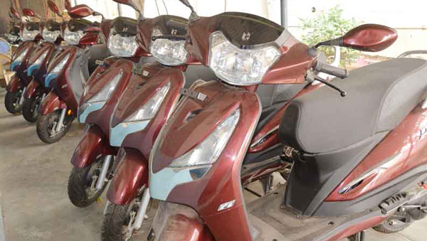 திருப்பூர் பெண் சப்-இன்ஸ்பெக்டர்களுக்கு காத்திருக்கும் பரிசு!! எப்போது ஊரடங்கு முடியுமோ! 