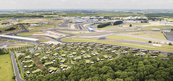 உலகின் 10 சிறந்த ரேஸ் டிராக்குகள் பற்றிய சிறப்பு தகவல்கள்... அடேங்கப்பா இத்தனை கி.மீட்டரில் டிராக்கா?..