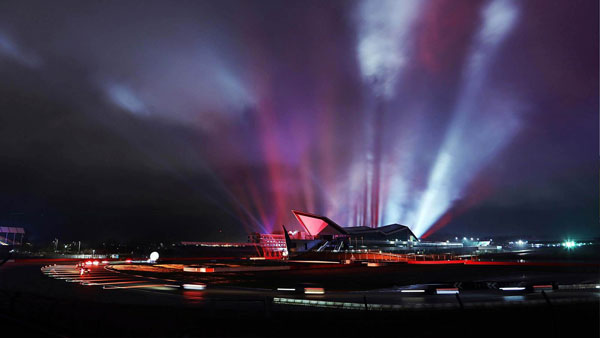 உலகின் 10 சிறந்த ரேஸ் டிராக்குகள் பற்றிய சிறப்பு தகவல்கள்... அடேங்கப்பா இத்தனை கி.மீட்டரில் டிராக்கா?..