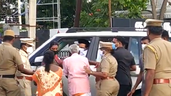 திடீரென கான்வாயை நிறுத்திய முதல்வர் மு.க.ஸ்டாலின்!! அடுத்து நடந்ததுதான் ஹைலைட்டே... இப்படியும் ஒரு சிஎம்-ஆ!! திடீரென கான்வாயை நிறுத்திய முதல்வர் மு.க.ஸ்டாலின்!! அடுத்து நடந்ததுதான் ஹைலைட்டே... இப்படியும் ஒரு சிஎம்-ஆ!!