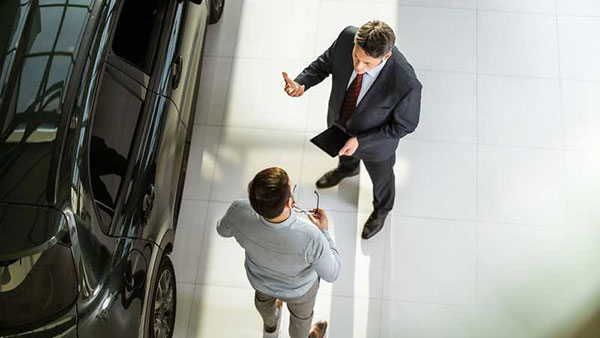 கார் சேல்ஸ்மேன்களிடம் நீங்கள் தப்பி தவறி கூட இந்த விஷயங்களை சொல்லி விடக்கூடாது... முன்னாடியே தெரியாம போச்சே! கார் சேல்ஸ்மேன்களிடம் நீங்கள் தப்பி தவறி கூட இந்த விஷயங்களை சொல்லி விடக்கூடாது... முன்னாடியே தெரியாம போச்சே!