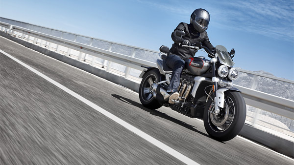 பைக்குகளின் விலைகளை ரூ.1.05 லட்சம் வரையில் உயர்த்தியது ட்ரையம்ப்!! புதிய விலைகளை தெரிஞ்சிக்கோங்க...