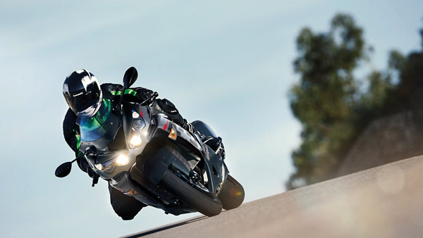 கவாஸாகியின் கடைசி நிஞ்சா இசட்.எக்ஸ்-14ஆர் பைக் வெளியீடு!! சுஸுகி ஹயபுஸாவிற்கு போட்டி மாடல்!