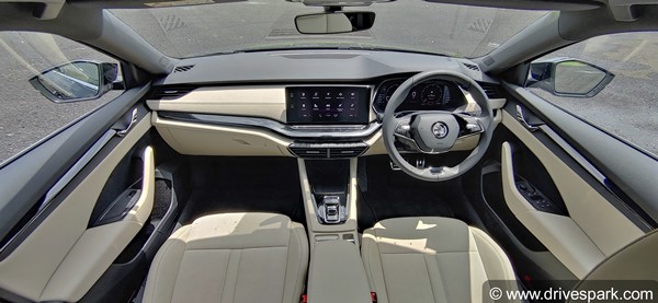 2021 Skoda Octavia: புதிய ஸ்கோடா ஆக்டேவியா காரின் வேரியண்ட் வாரியாக வசதிகள் விபரம்!