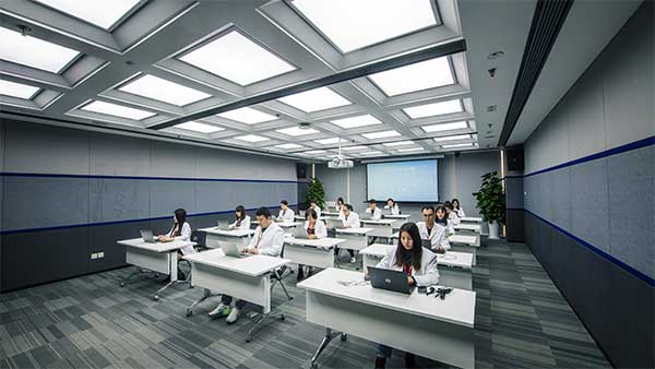 முன்னாள் விமான உதவியாளர்களுக்கு கொட்டி கிடக்கும் வேலை வாய்ப்புகள்... அட இவங்களுக்கு இவ்ளோ ஓபனிங்கா... இத உங்களுக்கு யாரும் சொல்ல மாட்டாங்க!!