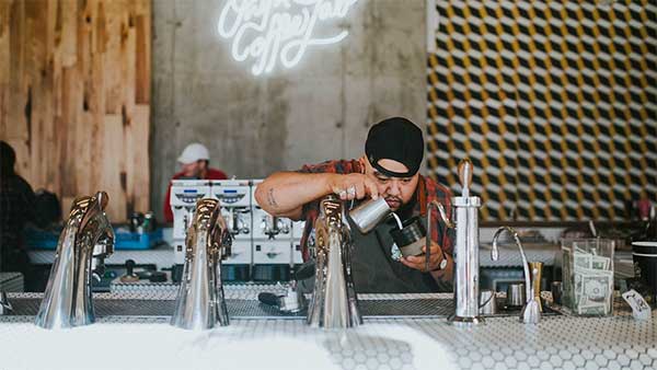 முன்னாள் விமான உதவியாளர்களுக்கு கொட்டி கிடக்கும் வேலை வாய்ப்புகள்... அட இவங்களுக்கு இவ்ளோ ஓபனிங்கா... இத உங்களுக்கு யாரும் சொல்ல மாட்டாங்க!!