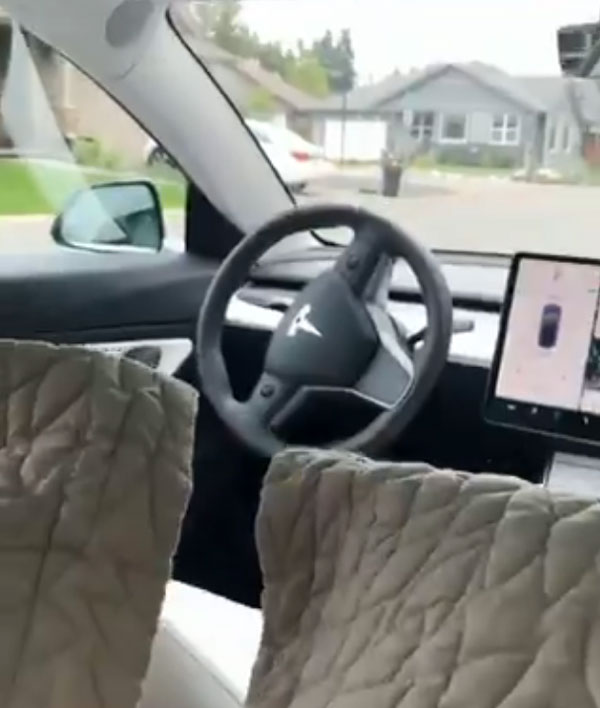 105 கிமீ வேகத்தில் பறந்த கார்... டிரைவர் சீட்டில் யாரும் இல்லை... குடிபோதையில் இளைஞர்கள் செய்த ஷாக் சம்பவம்...