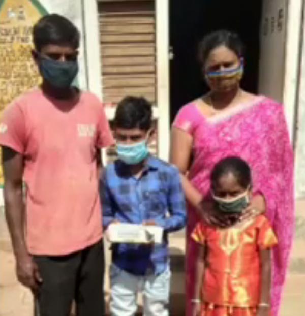 உலக பெற்றோர்கள் தினத்தில் அரங்கேறிய நெகிழ்ச்சியான சம்பவம்... மகனுக்காக சைக்கிளில் 300கிமீ பயணம்...