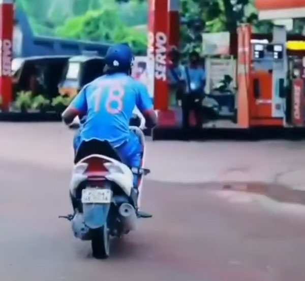 என்னதான் இருந்தாலும் இப்படி நக்கலடிக்க கூடாதுங்க! பெட்ரோல் பங்கில் கிரிக்கெட் விளையாடிய இளைஞர்! வைரல் வீடியோ!