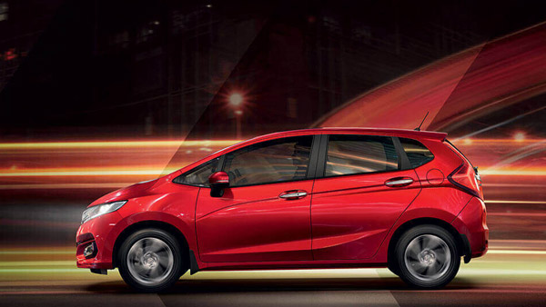 லக்கேஜ் வைக்க இடம் இல்லாமல் தடுமாற வேண்டாம்... இந்தியாவில் கிடைக்கும் அதிக பூட் ஸ்பேஸ் கொண்ட 9 கார்கள்...