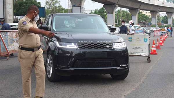 ஹைதராபாத்தில் பிரபல நடிகரின் சொகுசு காரை தனியாக தூக்கிய போலீஸ்... செஞ்சாங்க பாருங்க ஒரு காரியம்... தரமான சம்பவம்...