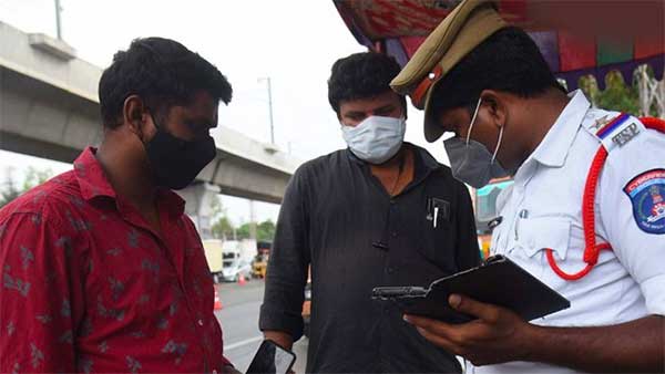 ஹைதராபாத்தில் பிரபல நடிகரின் சொகுசு காரை தனியாக தூக்கிய போலீஸ்... செஞ்சாங்க பாருங்க ஒரு காரியம்... தரமான சம்பவம்...