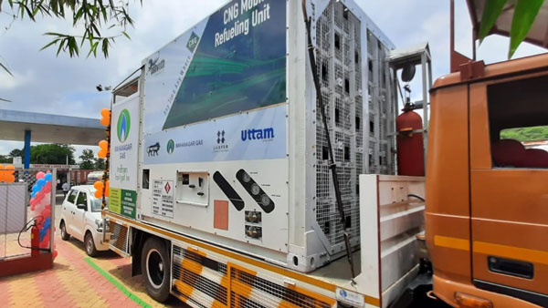 நாட்டிலேயே முதல் முறையாக சிஎன்ஜி டூர் டெலிவரி சேவை தொடக்கம்... எங்கு தெரியுமா?.. கூடுதல் கட்டணமில்லா சேவை!