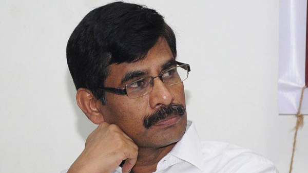 வெயில், மழையில கிடந்து வீணா போகுது... உடனே ஏலத்துக்கு விட்டு காச கருவூலத்து போடுங்க... வெ.இறையன்பு அதிரடி!!