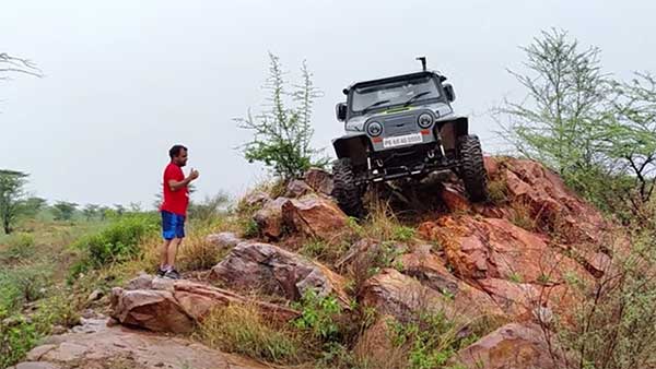 அட்வென்ச்சர் பயணங்களுக்கு இப்படியொரு வாகனம் தான் தேவை!! மாடிஃபை மஹிந்திரா தார்...