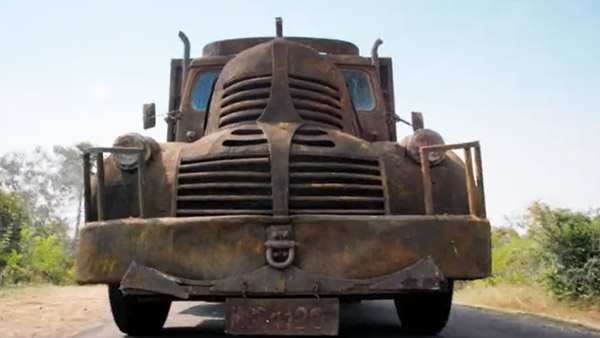 மரகத நாணயம் படத்தை போல் நிஜத்தில் திகில் ஏற்படுத்தும் லாரி! இரும்பொறை அரசனை பார்த்ததாக நடுங்கும் வாகன ஓட்டிகள்