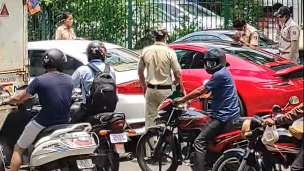 யாருக்கும் பயப்படாத போலீஸார்!! போர்ஷே கார் ஓட்டுனருக்கு அபராதம்... டெல்லியில் நடைபெற்றுள்ள தரமான சம்பவம்