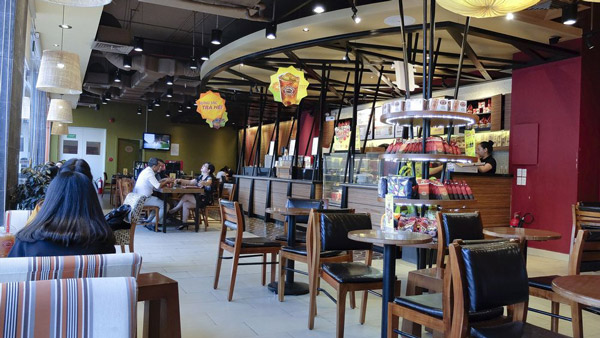 பைக்கில் லாங் டிரிப் செல்லும்போது செயின் ரெஸ்டாரெண்ட்களில் சாப்பிட கூடாது... ஏன் தெரியுமா?