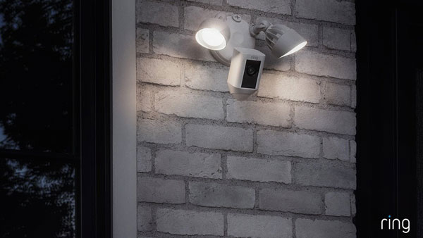 இது இருந்தா போலீஸ்காரங்க நடவடிக்கையில் இருந்து சுலபமாக தப்பிக்கலாம்... அமேசானின் தரமான தயாரிப்பு விரைவில்...