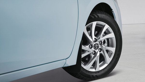  கரொல்லா காரை மீண்டும் களமிறக்குகிறது டொயோட்டா... ஸ்கோடா ஆக்டேவியா காருக்கு செக் வைக்க திட்டம்!