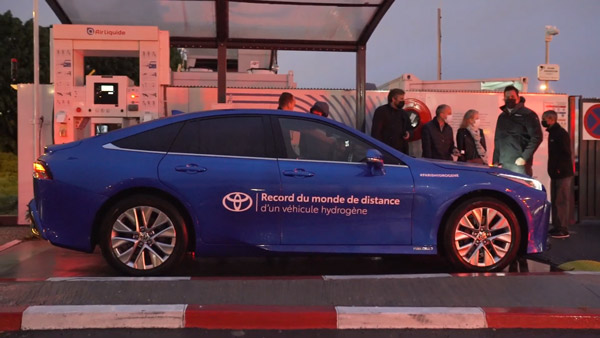 ஒரு முறை டேங்க் ஃபில் பண்ணதுக்கே 1000 கிமீ தூரம் பயணித்த டொயோட்டா மிராய்... இப்படி ஒரு கார் தான் நமக்கு தேவை...