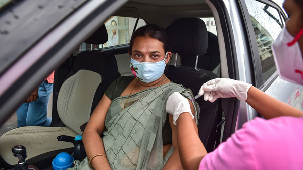 எல்லாருக்கும் ஒரு லிட்டர் பெட்ரோல் இலவசம்... வெளியானது அதிரடி அறிவிப்பு... உற்சாகத்தில் பொதுமக்கள்...