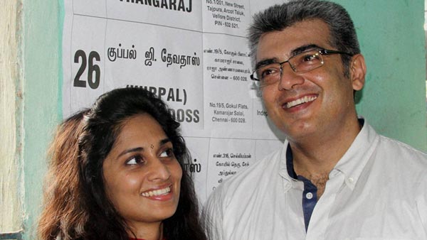 பிரம்மாண்ட பைக்கில் சீன் காட்டிய தல அஜீத்... பலவீனமான இதயம் உள்ளவர்கள் விலையை தெரிந்து கொள்ள வேண்டாம்!