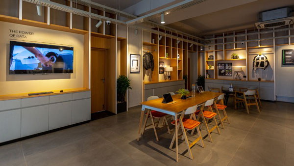 ஏத்தர் ஷோரூம் திறக்கப்பட்டதால் திருச்சி மக்கள் உற்சாகம்... எலெக்ட்ரிக் ஸ்கூட்டர்களின் விலை எவ்ளோனு தெரியுமா?