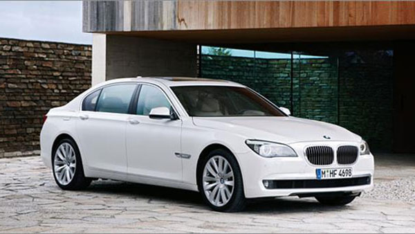 உலகின் டாப் 10 பணக்காரர்களும் அவர்களின் சொகுசு கார்களும்! என்ன ஜெஃப் பெசோஸ் இந்த காரை பயன்படுத்துறாரா?