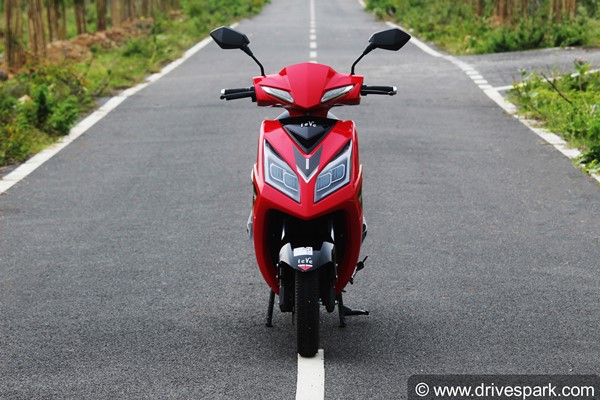 பெட்ரோல் விற்கிற விலைக்கு பேசாம ஒண்ணு வாங்கீர வேண்டியதுதான்... இவி ஏட்ரியோ எலெக்ட்ரிக் ஸ்கூட்டர் ரிவியூ!