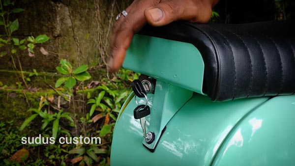 வீட்டிலேயே ரெடி செய்யப்பட்ட எலெக்ட்ரிக் ஸ்கூட்டர்! இந்த வீடியோ பாத்து நீங்களும் கத்துக்கோங்க! ஈசியா செய்திடலாம்!