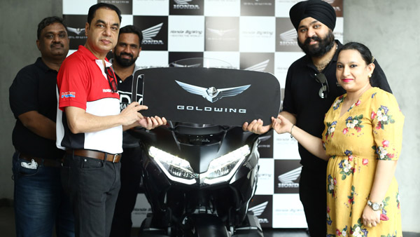 37லட்ச ரூபா பைக்கின் டெலிவரி பணியை தொடங்கியது ஹோண்டா! இனி இந்த பைக்கை சாலையில் பார்ப்பது சுலபம்!