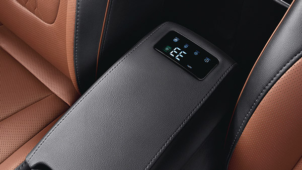 வேற லெவலில் பிய்த்து கொண்டு கொட்டும் புக்கிங் மழை... ஹூண்டாய் அல்கஸாருக்கு இப்படி ஒரு வரவேற்பா!!