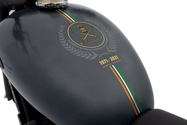 இந்திய இராணுவ சின்னத்துடன், புதிய ஜாவா காக்கி & ஜாவா மிட்நைட் க்ரே மோட்டார்சைக்கிள்கள் அறிமுகம்!! 