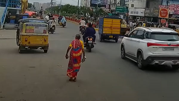 மூதாட்டி மீது ஸ்கூட்டர் மோதல்... திரும்பி கூட பார்க்காமல் சென்ற சிறார்கள்... கடும் நடவடிக்கை எடுத்த போலீஸ்!