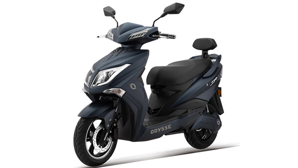 ஒரு முறை சார்ஜ் பண்ணா அதிக தூரம் பயணிக்கும் டாப் 5 எலெக்ட்ரிக் டூ-வீலர்கள்... இந்த லிஸ்ட பாத்தீங்க பெட்ரோல் வண்டி பக்கம் ஒதுங்ககூட மாட்டீங்க!