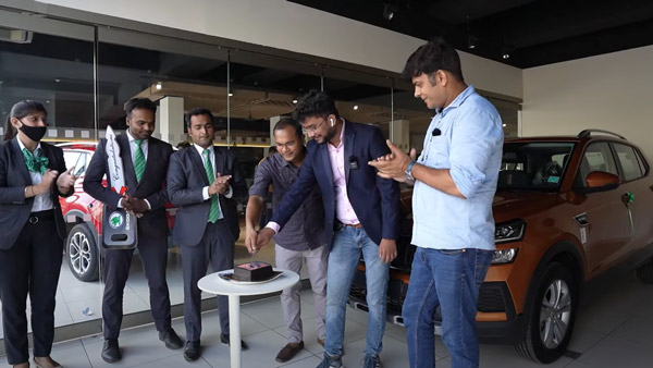 எதிர்பார்த்திராத டிமாண்டை பெற்று வரும் ஸ்கோடா குஷாக் காரின் டெலிவரி பணிகள் தொடக்கம்! ரொம்ப சீக்கிரமே ஆரம்பிச்சுடுச்சு!