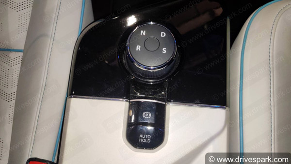 டாடா அல்ட்ராஸ் எலெக்ட்ரிக் கார் ஒரு முறை சார்ஜ் செய்தால் இவ்வளவு தூரம் போகுமா? வாடிக்கையாளர்கள் உற்சாகம்!