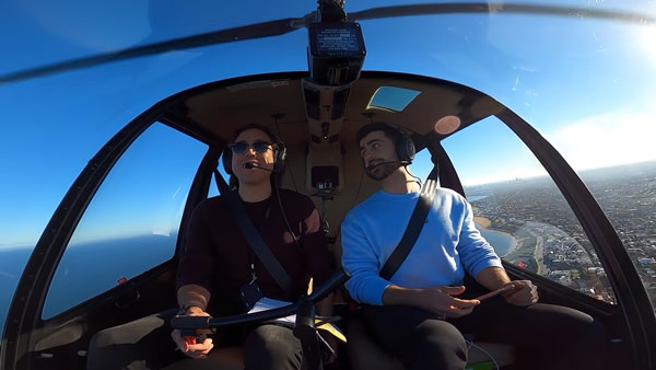 உபேர் டிரைவரை ஹெலிகாப்டரில் ரைடுக்கு அழைத்து சென்ற பயணி! யோகக்காரருங்க இந்த டிரைவர்! வீடியோ!