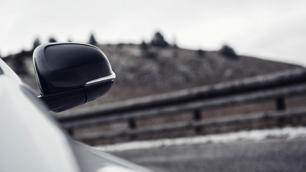 ஹைவே திகில்... பின்னால் வரும் கார் திடீரென மாயமாகும் மர்மம்... குழம்பி போய் விபத்தில் சிக்கும் டிரைவர்கள்!