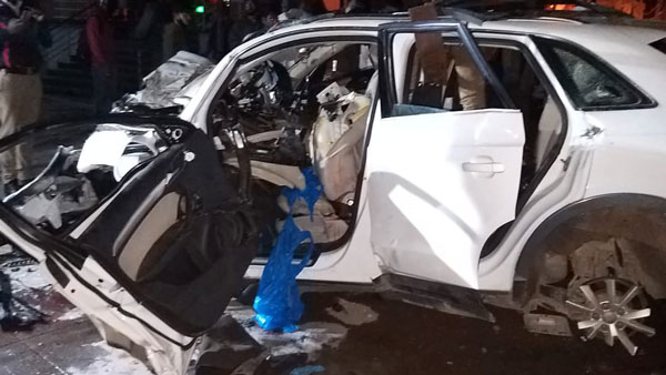 பெங்களூரில் ஓசூர் திமுக எம்எல்ஏ மகன் உள்பட 7 பேர் பலி... இந்த கோர விபத்து கற்று தரும் பாடம் என்ன தெரியுமா?