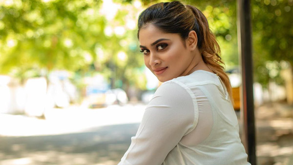 பிக்பாஸ் புகழ் ஷிவானி வாங்கிய மிக மிக விலையுயர்ந்த பிஎம்டபிள்யூ கார்... அதோட ரேட்டை மட்டுமே கேட்காதீங்க!!