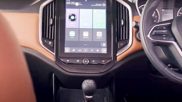 MG Hector Plus காரை வாங்கிய முன்னாள் கிரிக்கெட் விளையாட்டு வீரர்... அவரு யாருன்றத விடுங்க காரோட விலை எவ்ளோ தெரியுமா?