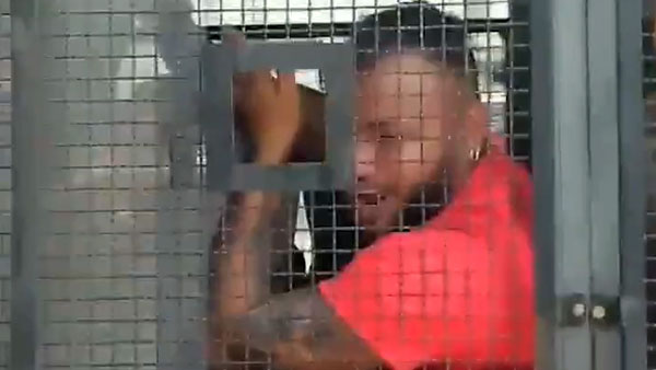 வாகனத்தை அழகாக மாற்றியதற்காக கம்பி எண்ணும் இளைஞர்கள்... எங்கு இந்த சம்பவம் நடந்துச்சு தெரிஞ்சா மிரண்டு போய்ருவீங்க!