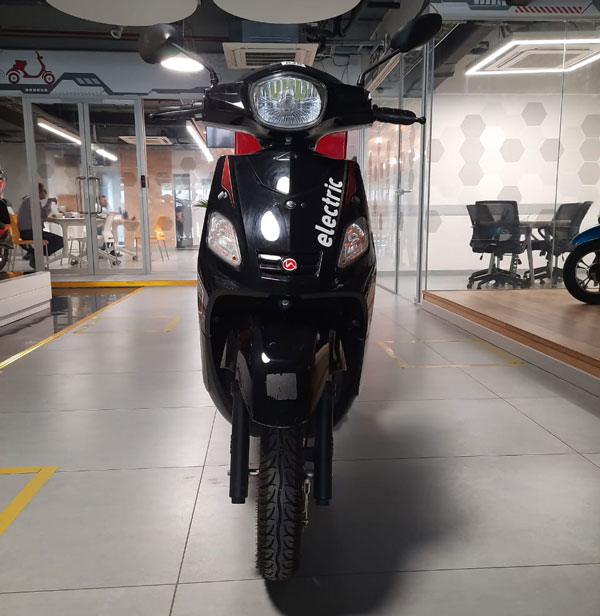 உங்கள் துணையாருக்கும் வேலை... ஹீரோ கேர் திட்டத்தின்கீழ் பல்வேறு சிறப்பு சலுகைகளை அறிவித்த Hero Electric!