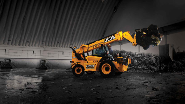 ஆண்களுக்கு சவால் விடும் அங்காள ஈஸ்வரி... தமிழகத்தில் ஓர் சாதனை பெண்... முடியாது என ஒதுங்கும் பெண்களுக்கு முன்னுதாரணம்!