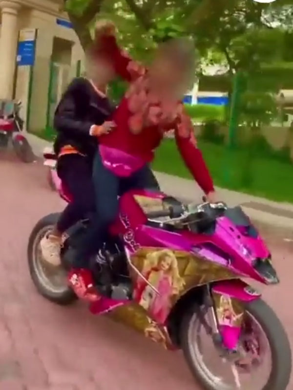 வீடியோவை வைத்து கேடிஎம் பைக் ரைடரை தேடிச்சென்று தூக்கிய போலீஸார்!! பொது சாலையில் ஸ்டண்ட் செய்தால் இதான் நிலைமை